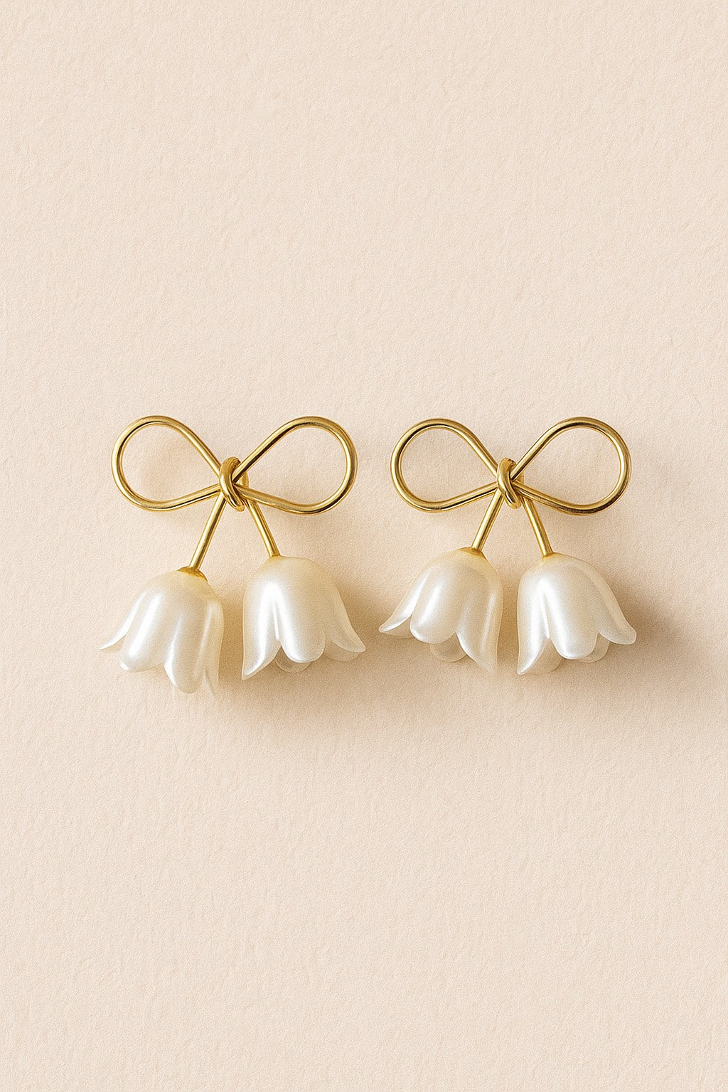 White Tulip Earrings 🤍
